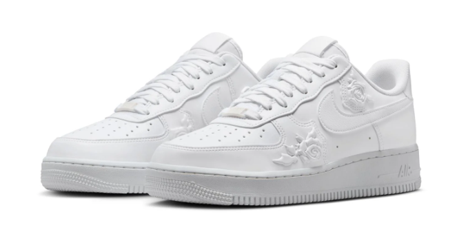 Nike Air Force 1 '07 Women's Sneaker – DD8959-100