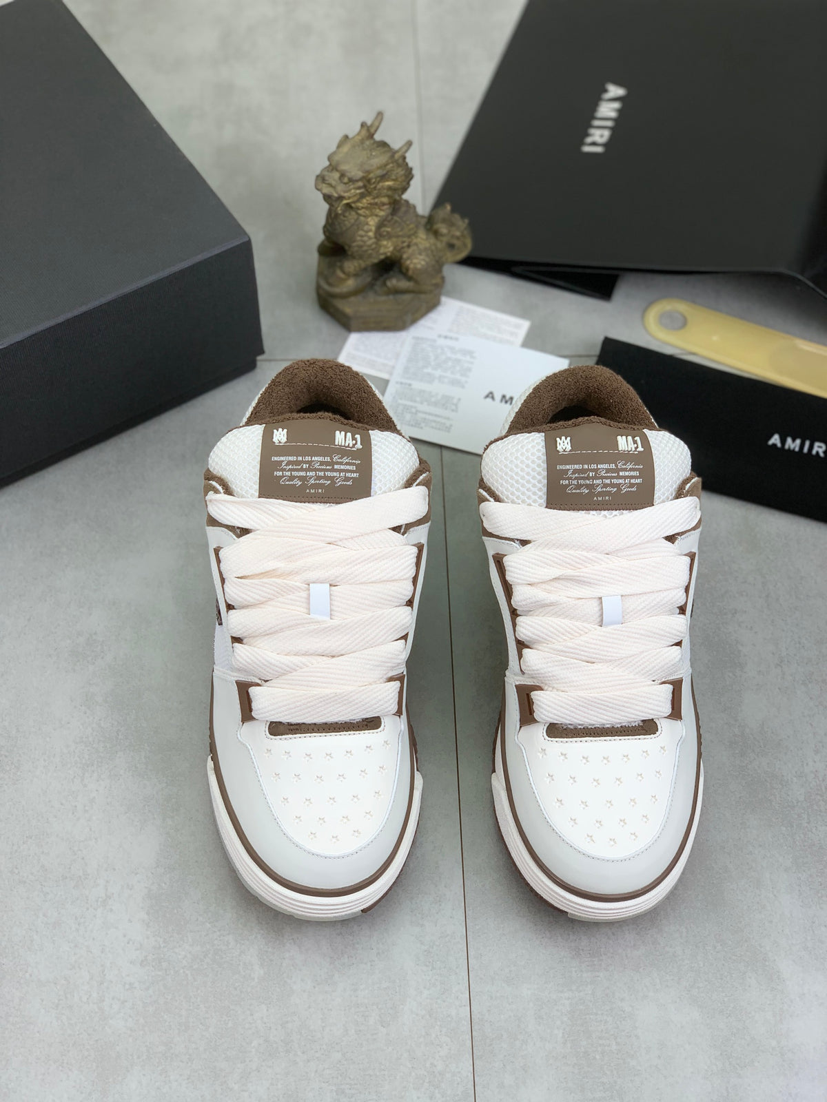 AMIRI Court Low Sneaker – Off-White